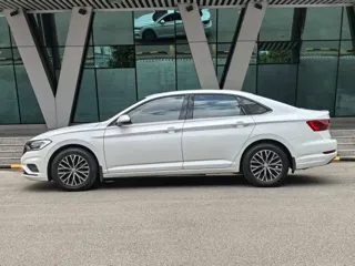 Volkswagen Sagitar 2019 купить из Китая, цена 1 365 000 ₽ — Suifenhe Auto