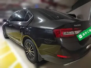 Skoda Octavia 2018 купить из Китая, цена 1 289 000 ₽ — Suifenhe Auto