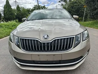 Skoda Octavia 2019 купить из Китая, цена 1 148 000 ₽ — Suifenhe Auto