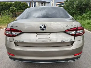 Skoda Octavia 2019 купить из Китая, цена 1 148 000 ₽ — Suifenhe Auto