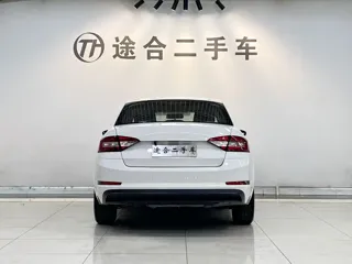 Skoda Octavia 2019 купить из Китая, цена 1 266 000 ₽ — Suifenhe Auto
