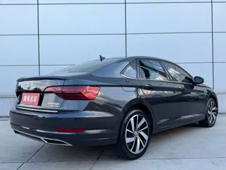 Volkswagen Sagitar 2022 купить из Китая, цена 2 118 000 ₽ — Suifenhe Auto