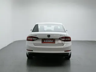 Skoda Octavia 2019 купить из Китая, цена 1 215 000 ₽ — Suifenhe Auto