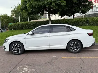 Volkswagen Sagitar 2024 купить из Китая, цена 2 788 000 ₽ — Suifenhe Auto