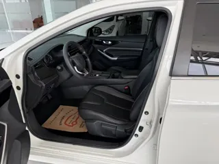 Venucia D60 2021 купить из Китая, цена 1 148 000 ₽ — Suifenhe Auto