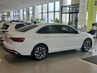 Volkswagen Sagitar 2026 купить из Китая, цена 3 198 000 ₽ — Suifenhe Auto
