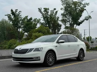 Skoda Octavia 2018 купить из Китая, цена 1 213 000 ₽ — Suifenhe Auto