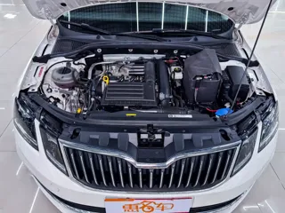 Skoda Octavia 2019 купить из Китая, цена 1 403 000 ₽ — Suifenhe Auto