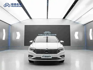Volkswagen Sagitar 2022 купить из Китая, цена 1 589 000 ₽ — Suifenhe Auto