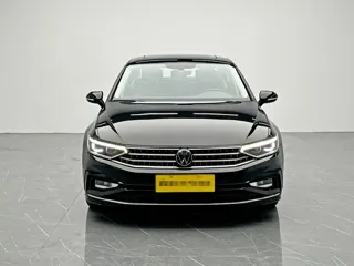 Volkswagen Magotan 2023 купить из Китая, цена 3 768 000 ₽ — Suifenhe Auto