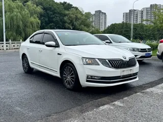 Skoda Octavia 2019 купить из Китая, цена 1 106 000 ₽ — Suifenhe Auto