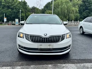 Skoda Octavia 2019 купить из Китая, цена 1 106 000 ₽ — Suifenhe Auto