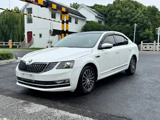 Skoda Octavia 2019 купить из Китая, цена 1 106 000 ₽ — Suifenhe Auto