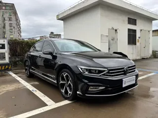 Volkswagen Magotan 2024 купить из Китая, цена 3 888 000 ₽ — Suifenhe Auto
