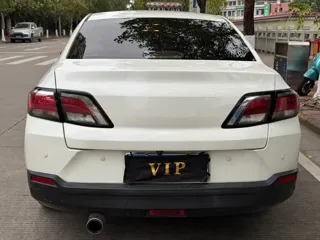 Venucia D60 2018 купить из Китая, цена 1 214 000 ₽ — Suifenhe Auto
