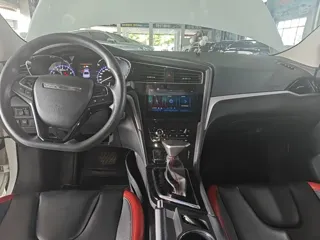 Venucia D60 2018 купить из Китая, цена 1 173 000 ₽ — Suifenhe Auto