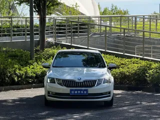 Skoda Octavia 2018 купить из Китая, цена 1 080 000 ₽ — Suifenhe Auto