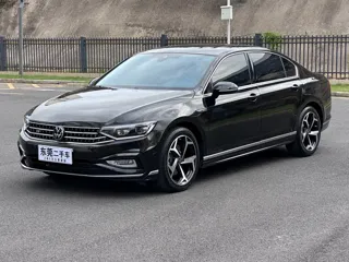 Volkswagen Magotan 2024 купить из Китая, цена 3 966 000 ₽ — Suifenhe Auto
