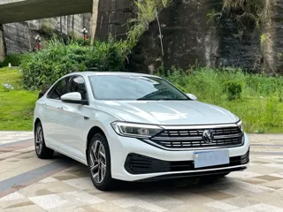 Volkswagen Sagitar 2023 купить из Китая, цена 1 782 000 ₽ — Suifenhe Auto
