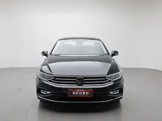 Volkswagen Magotan 2025 купить из Китая, цена 3 849 000 ₽ — Suifenhe Auto