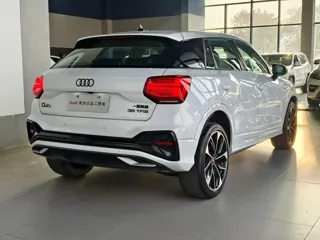 Audi Q2L 2024 купить из Китая, цена 3 285 000 ₽ — Suifenhe Auto