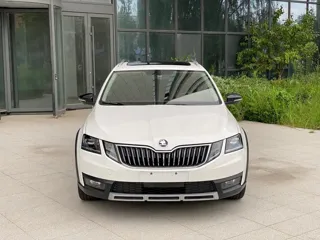 Skoda Octavia 2020 купить из Китая, цена 1 793 000 ₽ — Suifenhe Auto