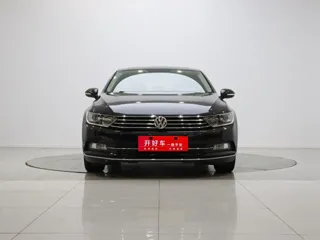 Volkswagen Magotan 2018 купить из Китая, цена 1 585 000 ₽ — Suifenhe Auto