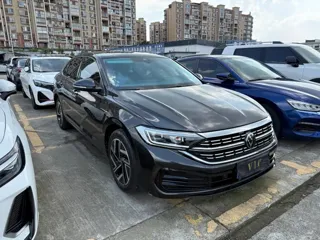 Volkswagen Sagitar 2023 купить из Китая, цена 2 650 000 ₽ — Suifenhe Auto