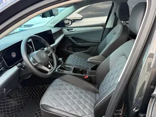 Volkswagen Sagitar 2023 купить из Китая, цена 2 650 000 ₽ — Suifenhe Auto