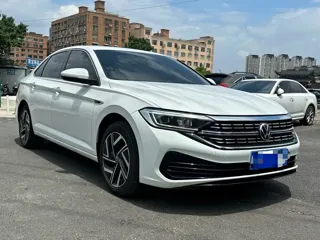 Volkswagen Sagitar 2023 купить из Китая, цена 1 492 000 ₽ — Suifenhe Auto