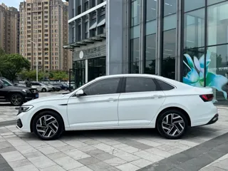 Volkswagen Sagitar 2025 купить из Китая, цена 3 028 000 ₽ — Suifenhe Auto