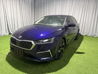 Skoda Octavia 2022 купить из Китая, цена 2 248 000 ₽ — Suifenhe Auto