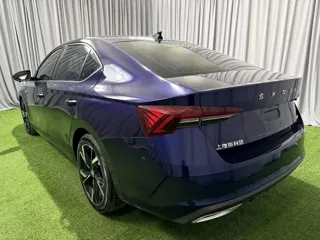 Skoda Octavia 2022 купить из Китая, цена 2 248 000 ₽ — Suifenhe Auto