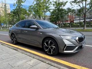 Skoda Octavia 2022 купить из Китая, цена 2 368 000 ₽ — Suifenhe Auto