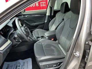Skoda Octavia 2022 купить из Китая, цена 2 368 000 ₽ — Suifenhe Auto