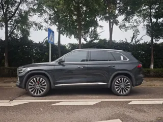 Geely Xingyue 2025 купить из Китая, цена 3 977 000 ₽ — Suifenhe Auto