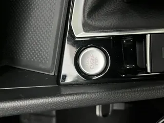 Volkswagen Sagitar 2023 купить из Китая, цена 1 697 000 ₽ — Suifenhe Auto