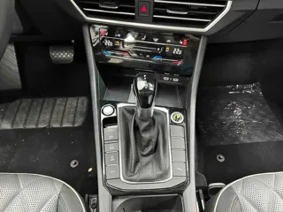 Volkswagen Sagitar 2023 купить из Китая, цена 1 697 000 ₽ — Suifenhe Auto