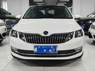Skoda Octavia 2018 купить из Китая, цена 1 184 000 ₽ — Suifenhe Auto