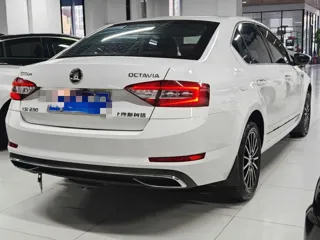 Skoda Octavia 2018 купить из Китая, цена 1 184 000 ₽ — Suifenhe Auto