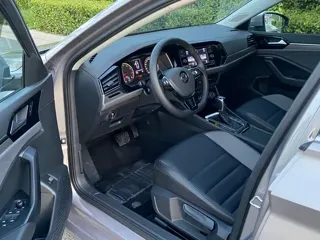 Volkswagen Sagitar 2020 купить из Китая, цена 1 445 000 ₽ — Suifenhe Auto