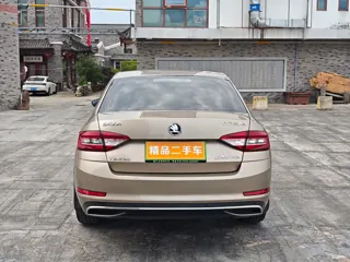 Skoda Octavia 2019 купить из Китая, цена 1 211 000 ₽ — Suifenhe Auto