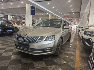 Skoda Octavia 2018 купить из Китая, цена 1 067 000 ₽ — Suifenhe Auto