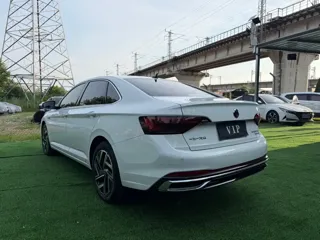 Volkswagen Sagitar 2022 купить из Китая, цена 1 779 000 ₽ — Suifenhe Auto