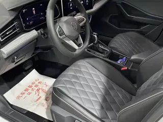 Volkswagen Sagitar 2022 купить из Китая, цена 1 818 000 ₽ — Suifenhe Auto