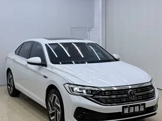 Volkswagen Sagitar 2022 купить из Китая, цена 1 910 000 ₽ — Suifenhe Auto