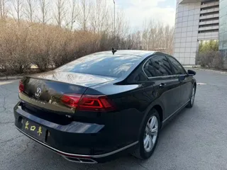 Volkswagen Magotan 2023 купить из Китая, цена 2 108 000 ₽ — Suifenhe Auto