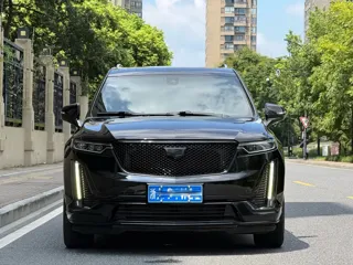 Cadillac XT6 2023 купить из Китая, цена 4 935 000 ₽ — Suifenhe Auto