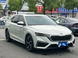 Skoda Octavia 2024 купить из Китая, цена 2 895 000 ₽ — Suifenhe Auto