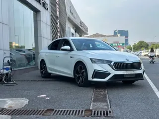 Skoda Octavia 2024 купить из Китая, цена 2 895 000 ₽ — Suifenhe Auto
